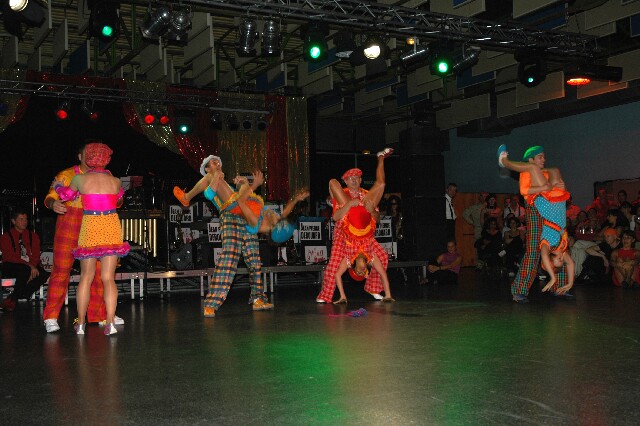min 2005 11 12 fous swing 186